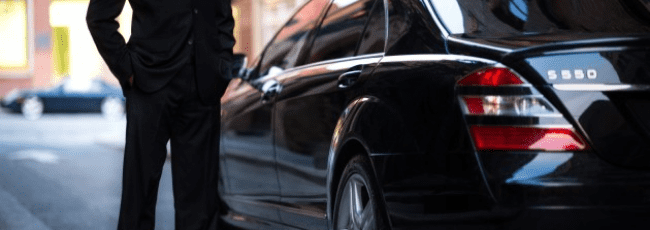 سائق عربي في ميلانو وكيف يمكنك الحجز من خلال رقم الهاتف
