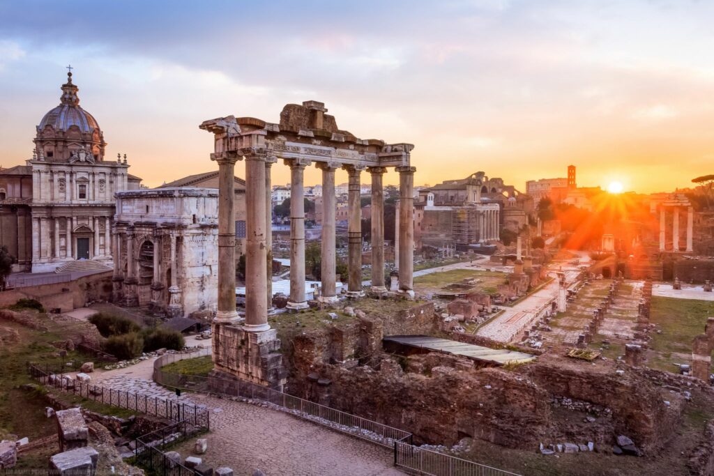 المنتدى الروماني من افضل الاماكن السياحيه فى ايطاليا