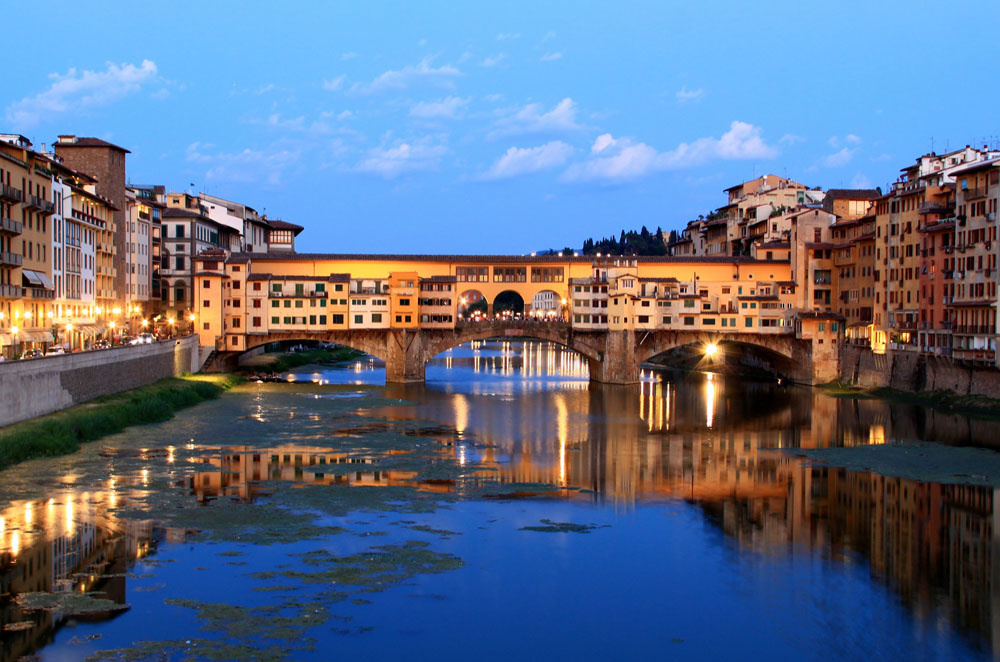 فلورنسا من افضل المدن السياحية في ايطاليا ويوجد بها جسر بونتي فيكيو الشهير
