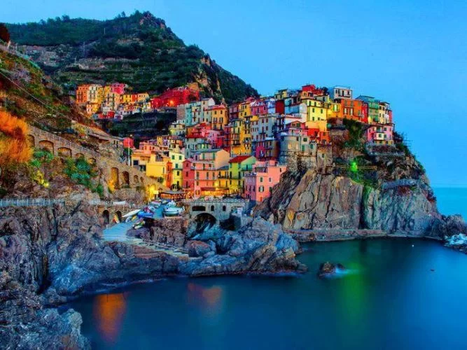 جزيرة بورانو من أفضل الأماكن السياحية في إيطاليا
